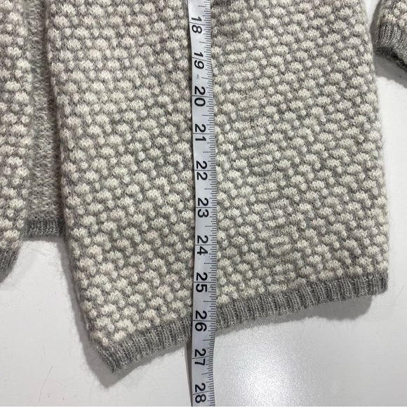 Novica Gray & White Alpaca Wool Blend Woman’s Open Front Soft Sweater Size S/M - Picture 12 of 12